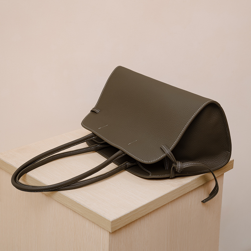 Top grain leather tote bag office Women’s bags Fashion handbags  Genuine leather handbags  shoulder bag for everyday use Minimalist leather purse no logo Structured leather bag